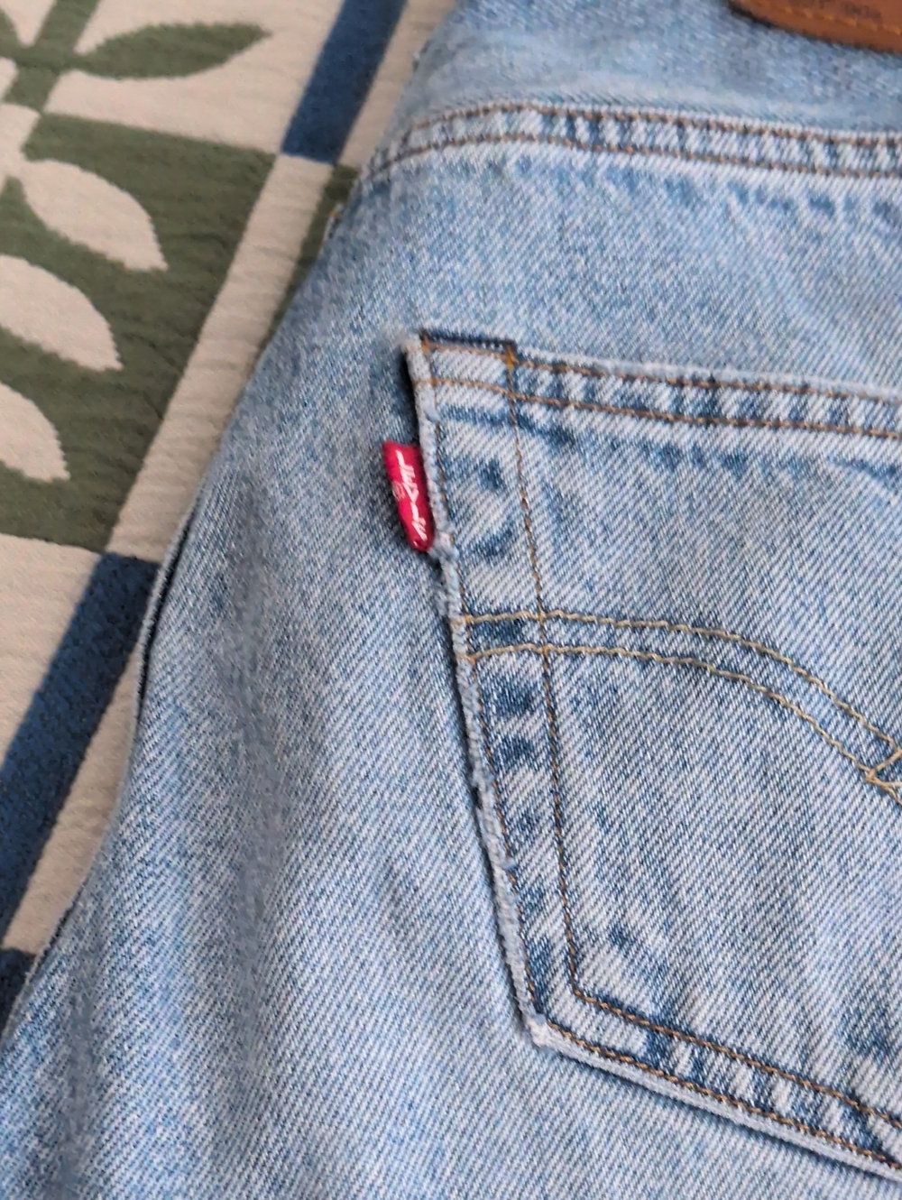 501 '90s Selvedge Women's Jeans - Picture 7 of 10